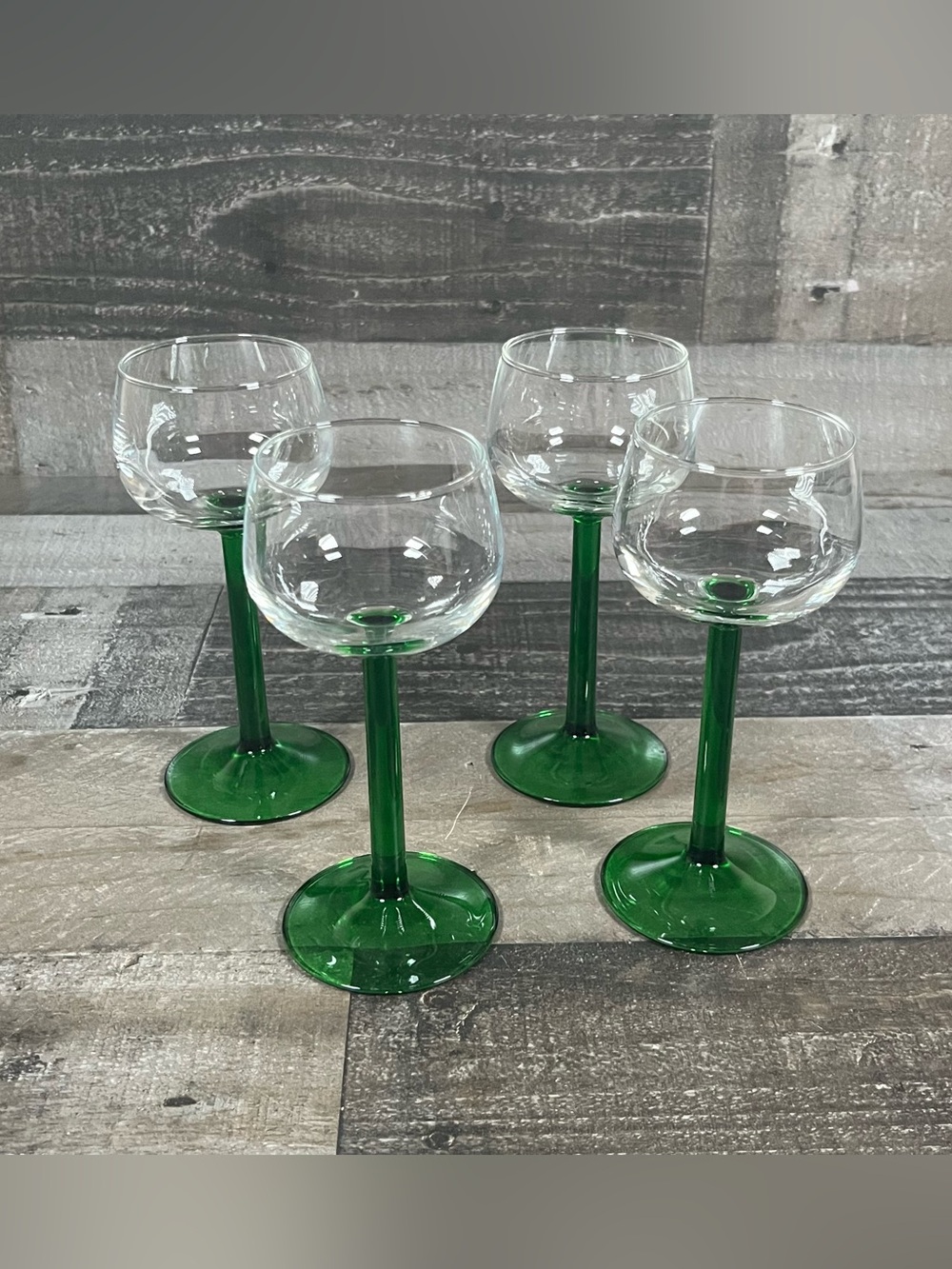 Set 4 Vintage Luminarc France Emerald Green Stem Wine Glasses 6.5” Tall